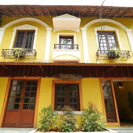 The Sunset Bay Hotel Fort Kochi Екстериор снимка