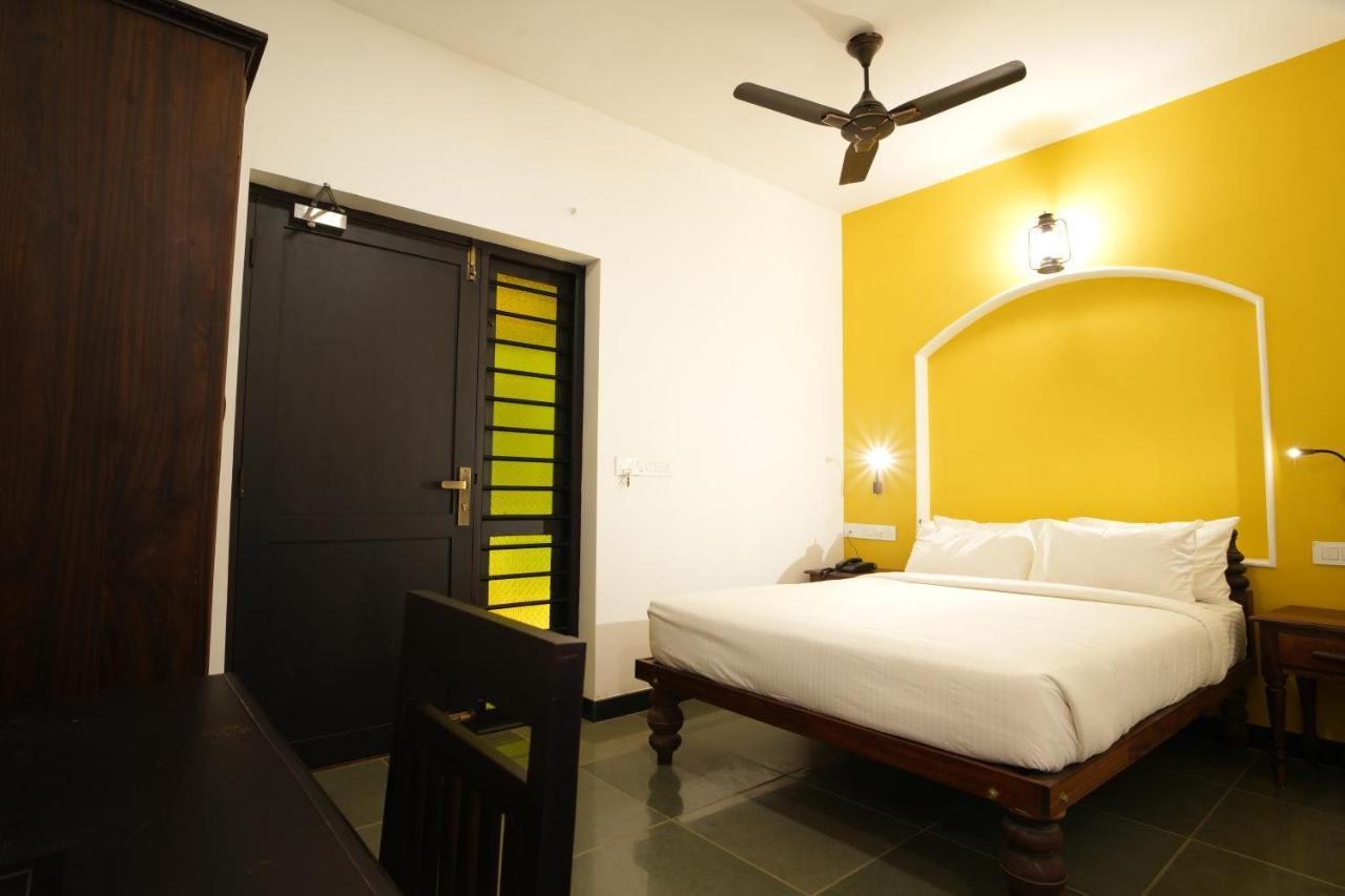 The Sunset Bay Hotel Fort Kochi Екстериор снимка