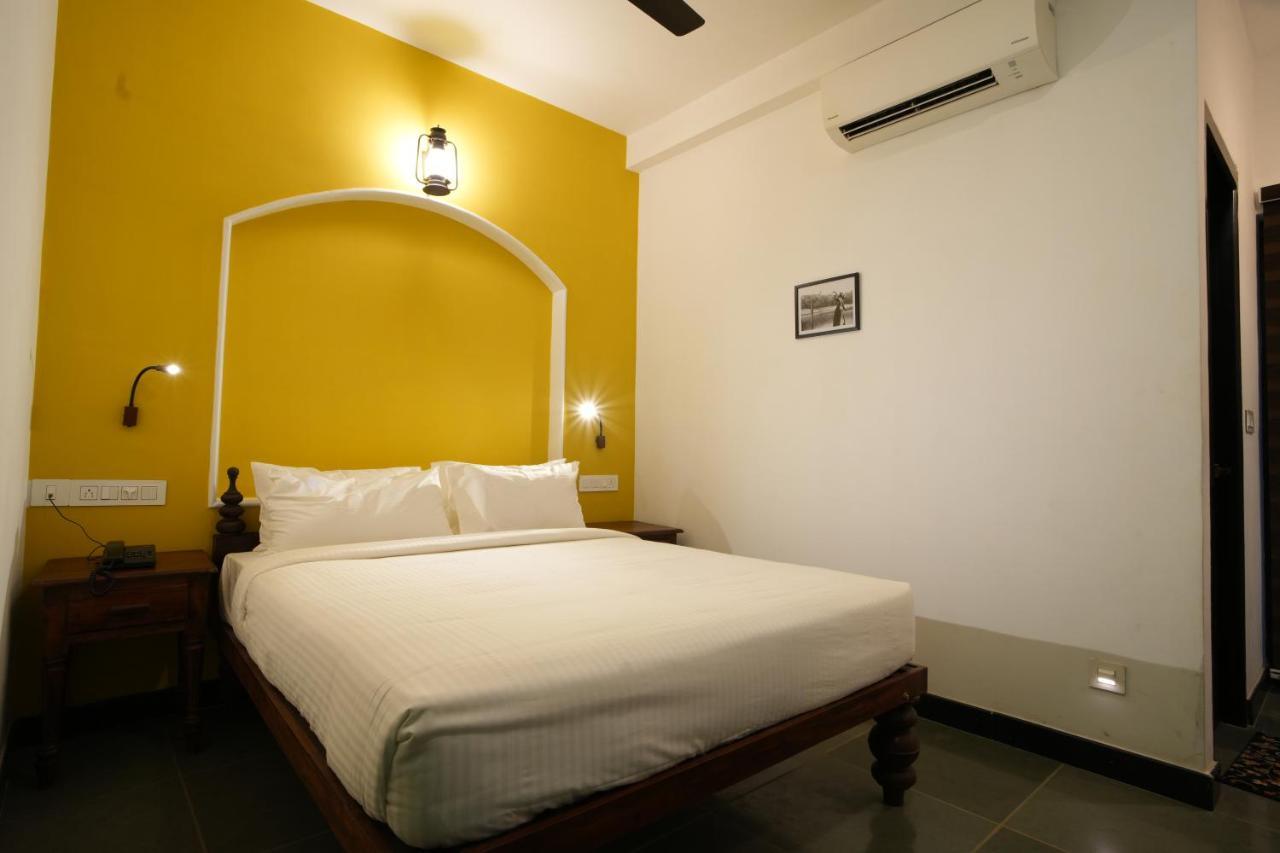 The Sunset Bay Hotel Fort Kochi Екстериор снимка
