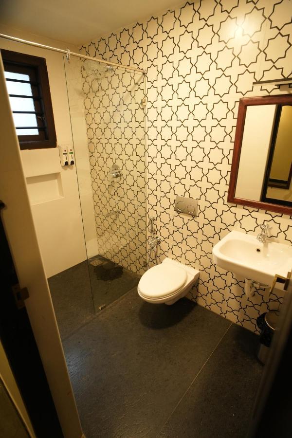 The Sunset Bay Hotel Fort Kochi Екстериор снимка
