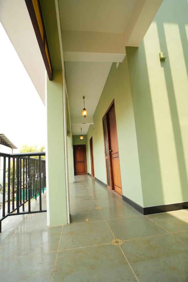 The Sunset Bay Hotel Fort Kochi Екстериор снимка
